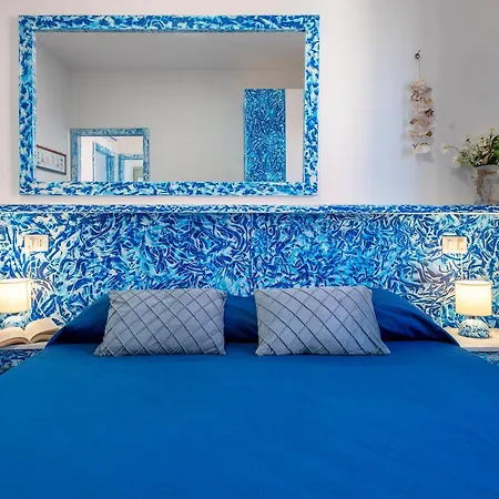 Mare Fuori ايزولا روسا